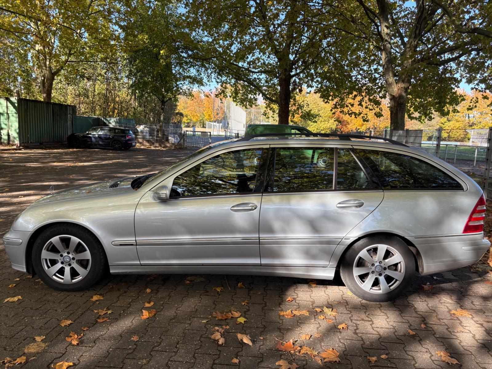 Mercedes-Benz C220 2006 — photo 6