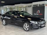 Mercedes-Benz C 180 CGI Lim.  · 2. Hand · AHK · Standheizung - Mercedes-Benz C 180 aus 2014 mit Benzin-Antrieb: Limousine