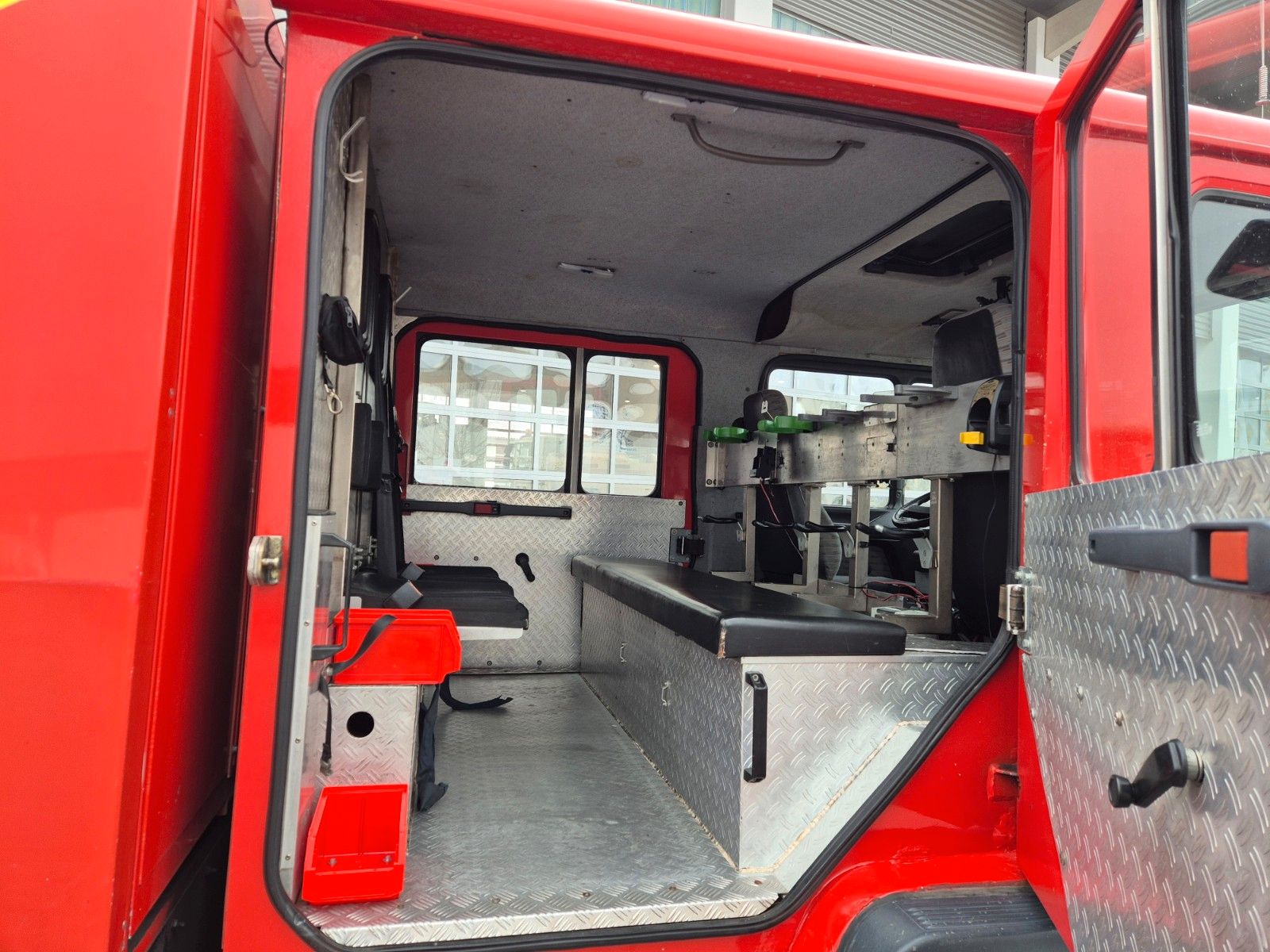 Fahrzeugabbildung MAN FE 26.360 LF 8 Löschfahrzeug