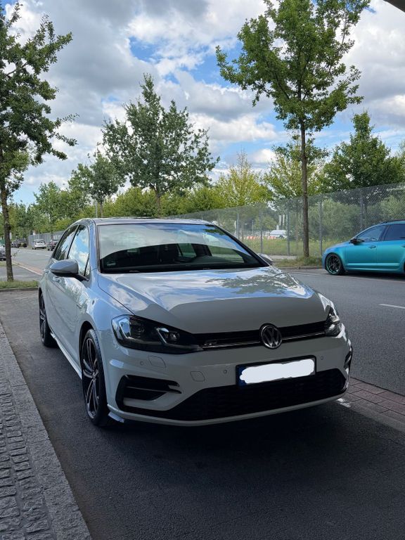 Image of Volkswagen Golf