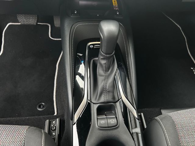 Corolla 1,8 Hybrid Business Edition*RFK*PDC*