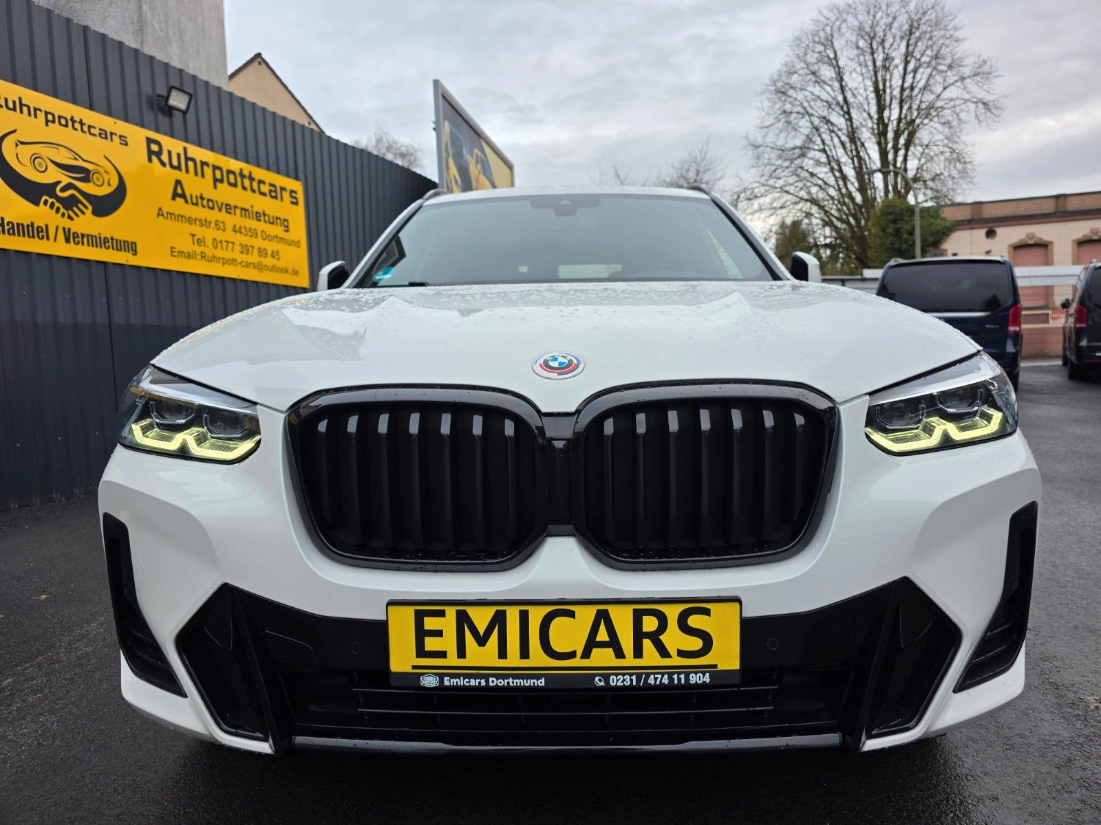 BMW XDRIVE 20 D PANO M PAKET WOCHENENDPREIS ! imagem 2