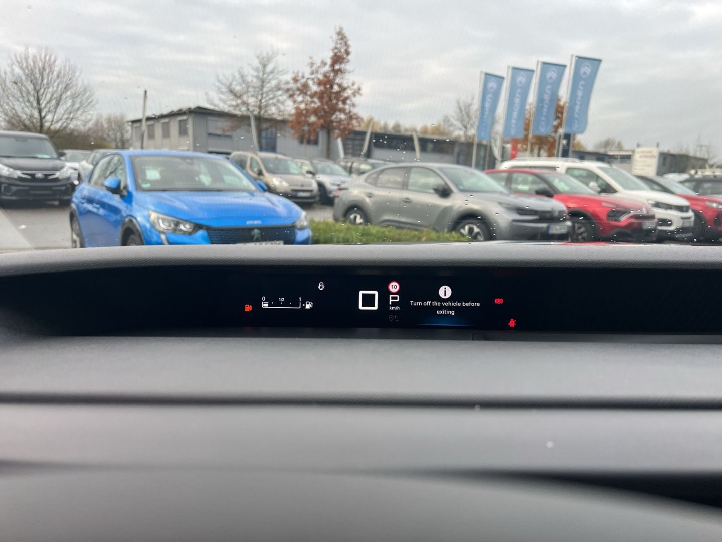 Fahrzeugabbildung Citroën C3 MAX Hybrid 110 Navi SHZ LED CarPlay Notbrems.