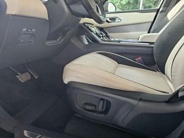 Land-Rover Range Rover Velar - 12