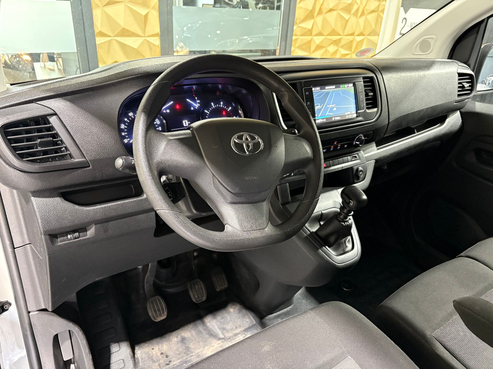 Fahrzeugabbildung Toyota Proace L2 Kasten Meister/360°/NAVI/APPLE/3-SITZ