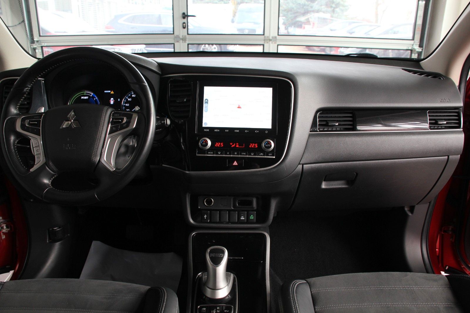 Fahrzeugabbildung Mitsubishi Outlander PHEV Basis Spirit 4WD