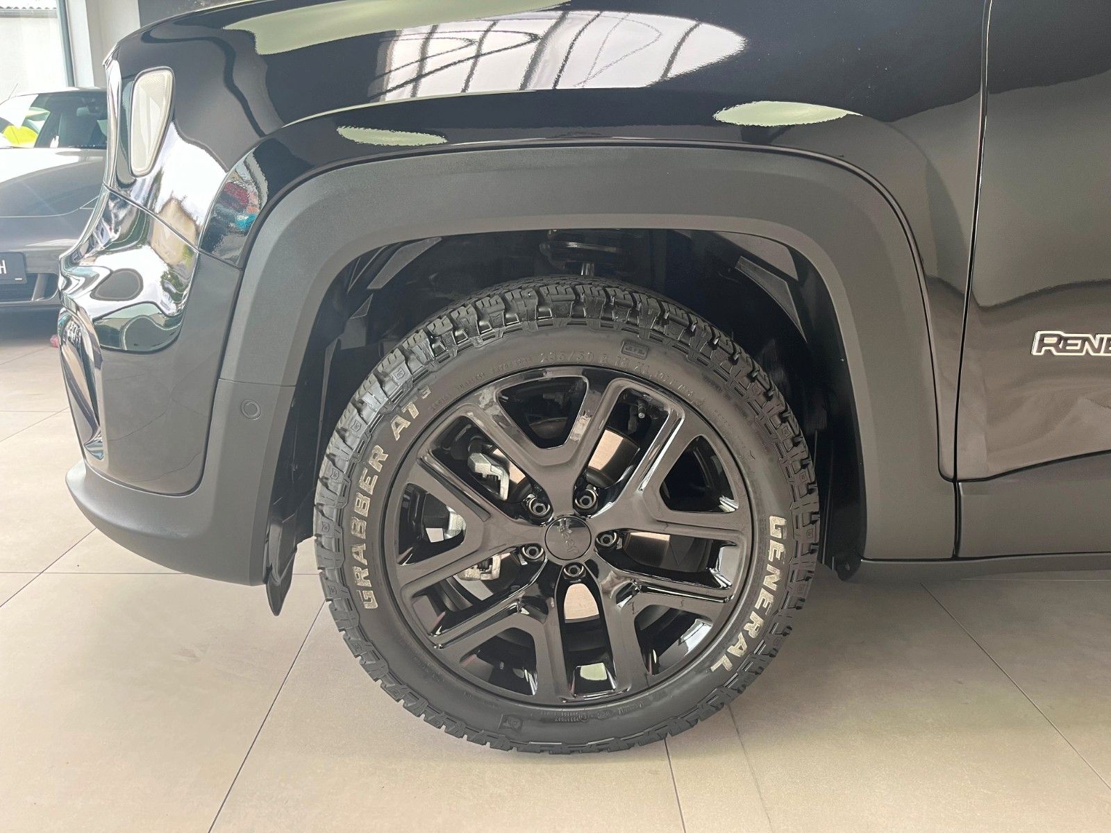 Fahrzeugabbildung Jeep Renegade 1.5 Mild-Hybrid FWD Summit*Pano*Leder