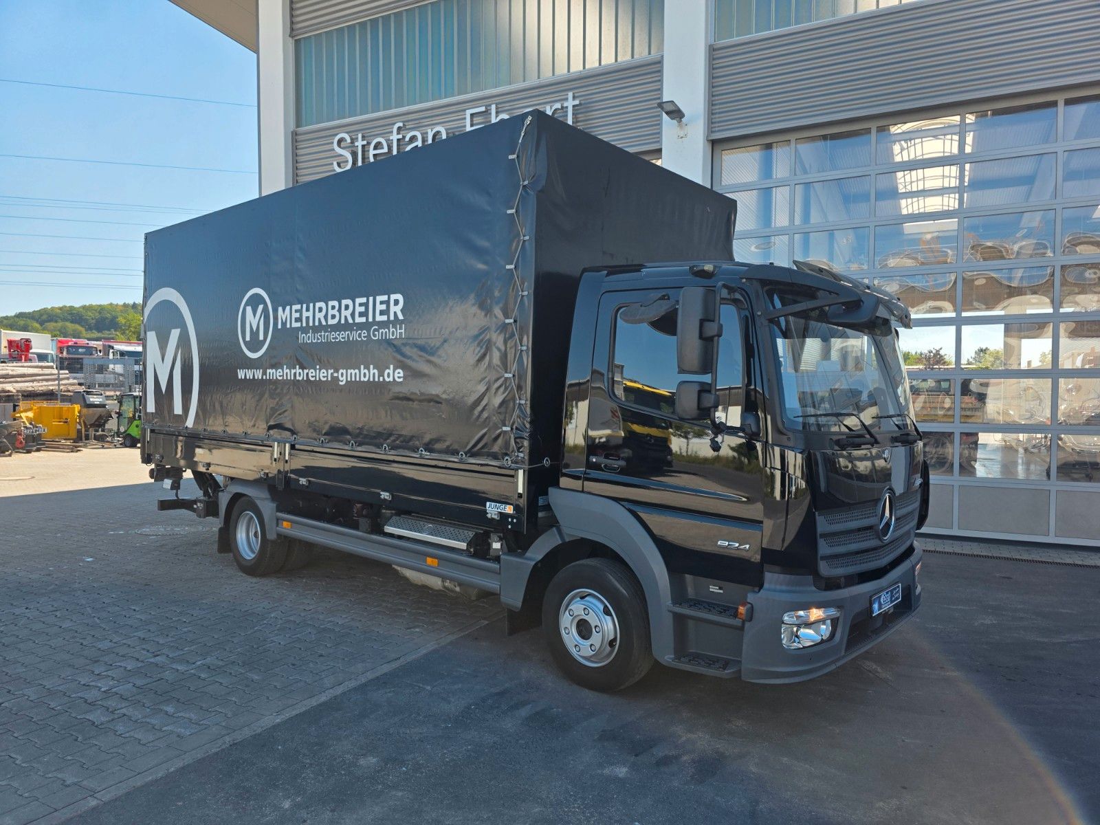 Fahrzeugabbildung Mercedes-Benz Atego 824 L Bär LBW 1.000kg AHK Klima 3 Sitze