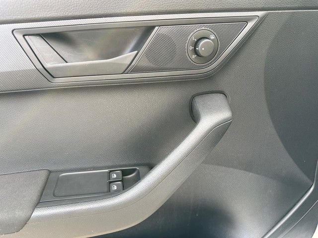 Fahrzeugabbildung SKODA Fabia 1.0l Active ANSCHLUSSGARANTIE+KLIMA+DAB-RA