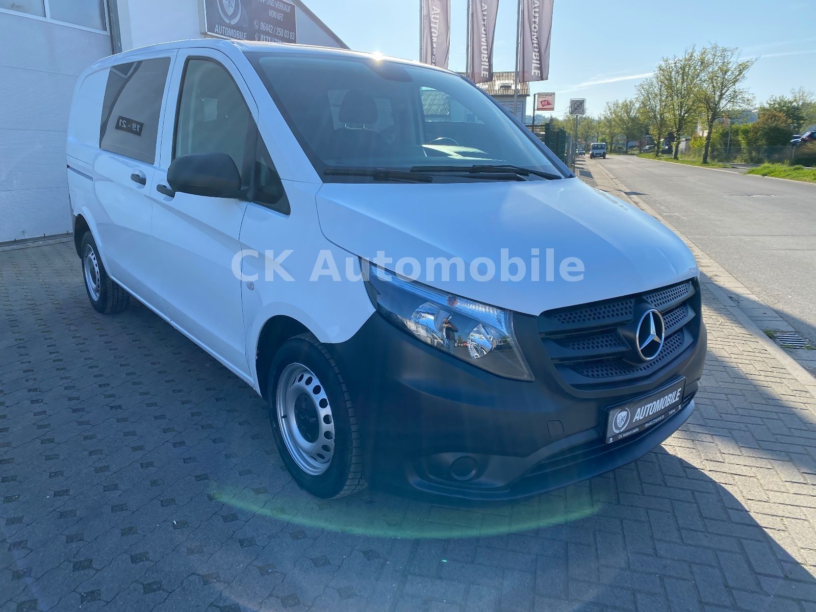 Fahrzeugabbildung Mercedes-Benz Vito Mixto 110CDI Kompakt/5 Sitze/Navi/Klima/AHK