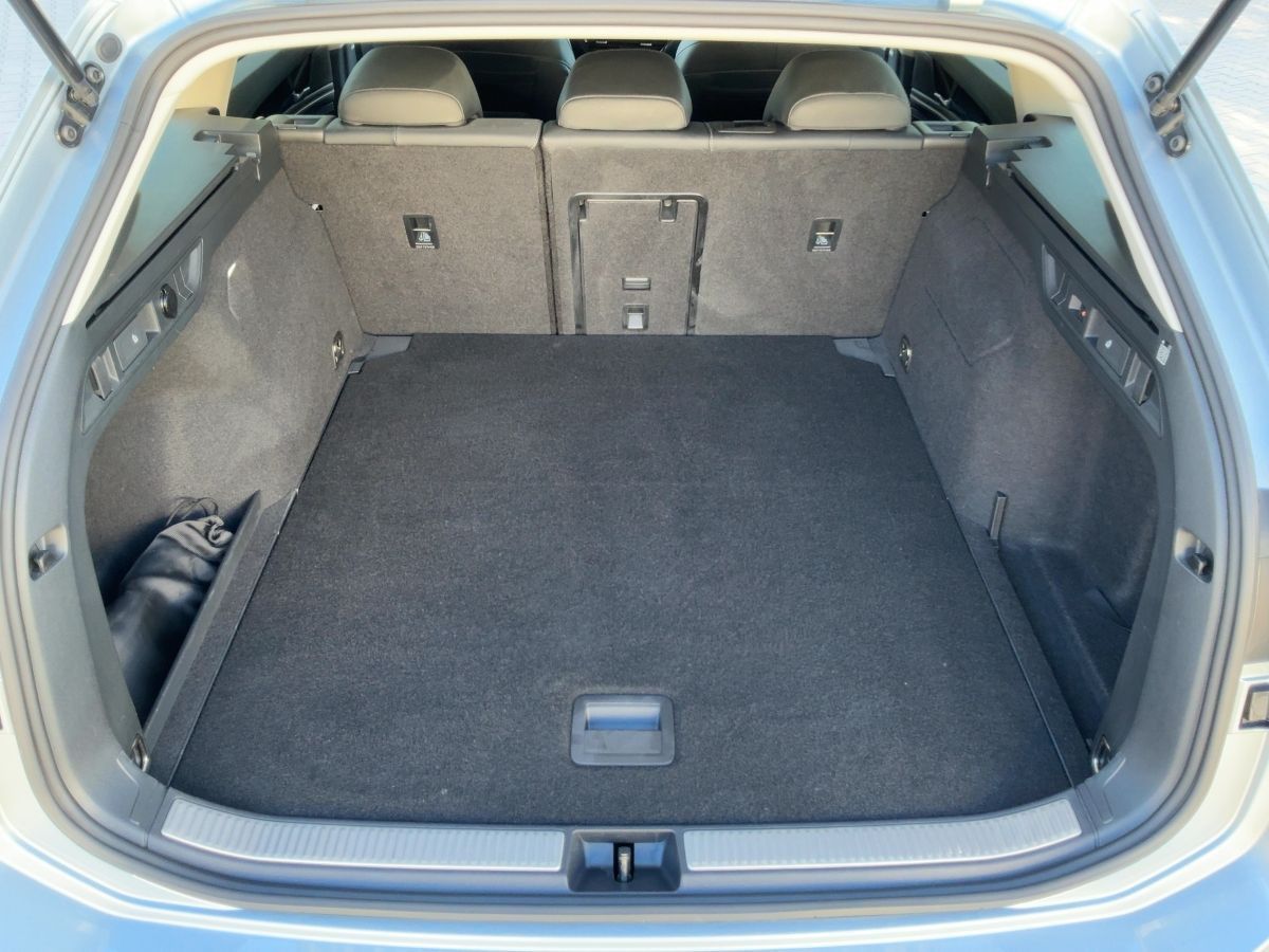 Volkswagen Passat Variant - Bild 14