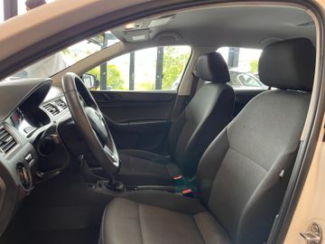 Skoda Rapid Spaceback Active *KLIMA*ASR*EBV*EDS*4-TÜRE