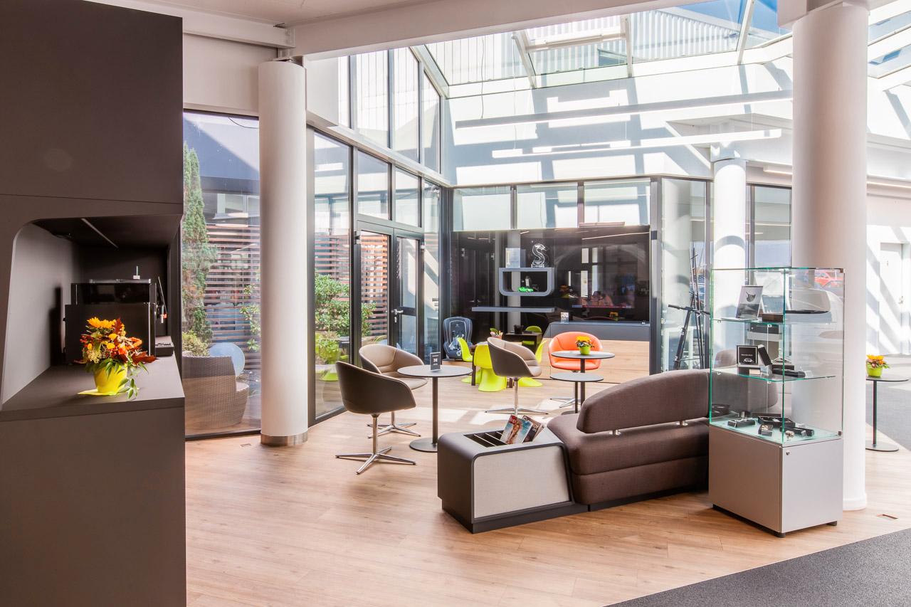 showroom-image-bottom