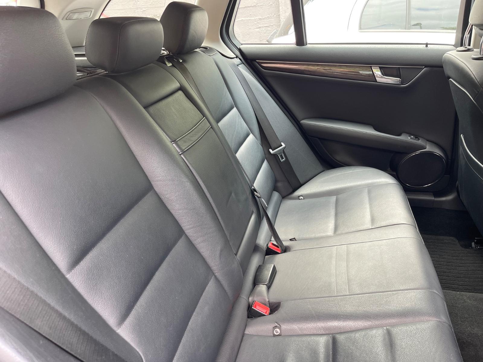 Mercedes-Benz C280 2008 — photo 32