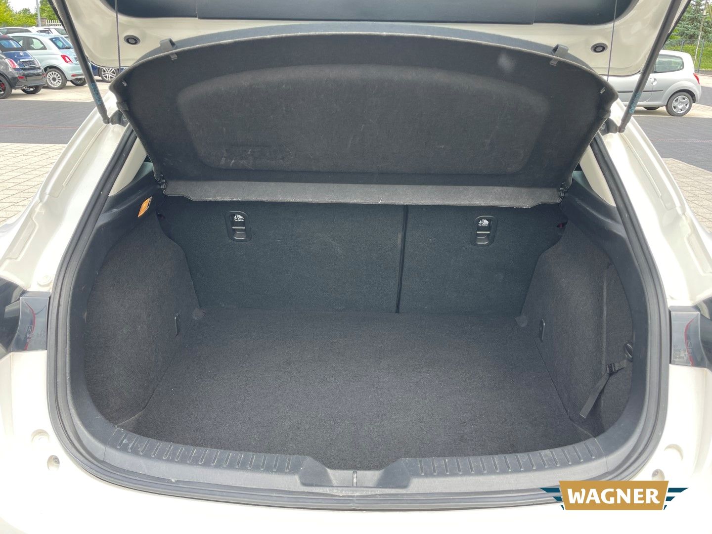 Fahrzeugabbildung Mazda 3 Prime-Line Keyless Go Klimaanlage