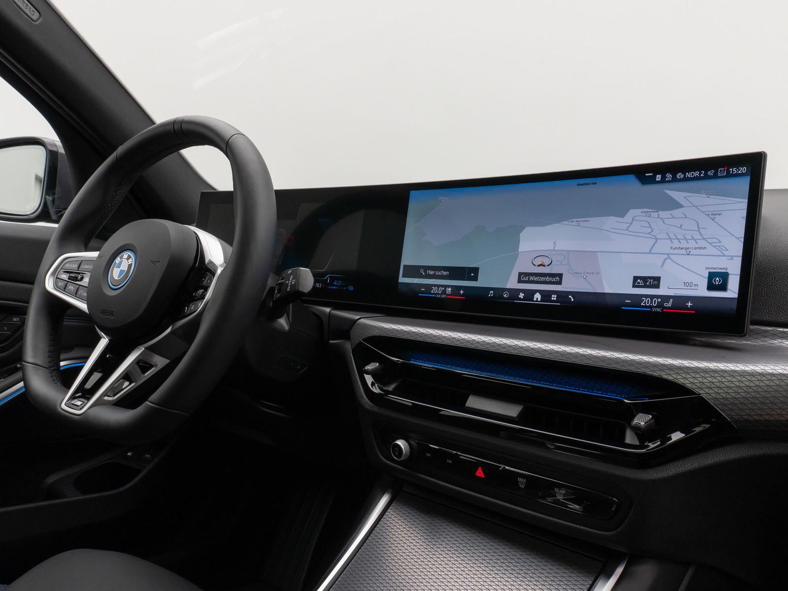 Fahrzeugabbildung BMW 330e M Sport Pro Panorama 360°HUD DAB HiFi AHK
