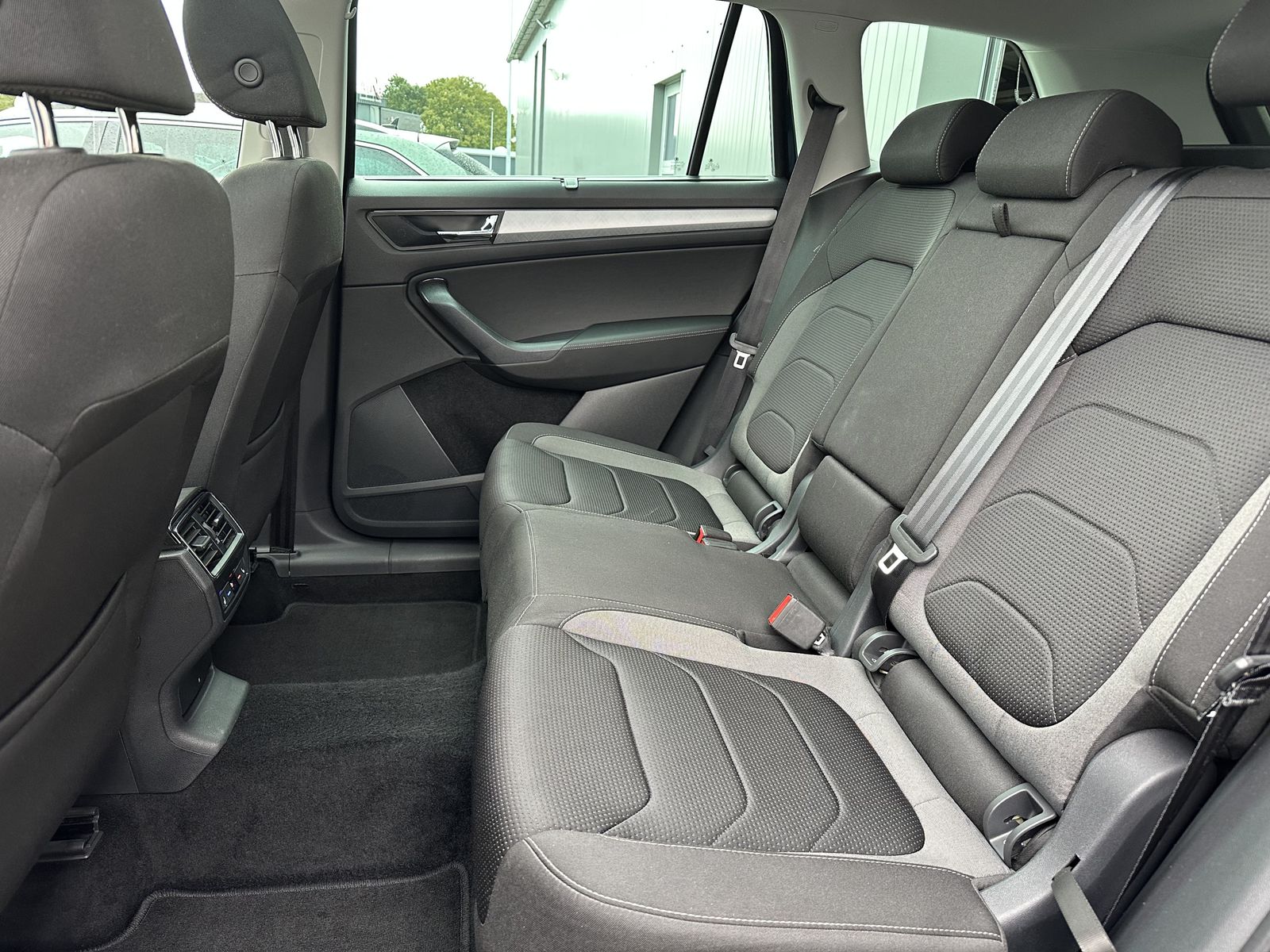 Fahrzeugabbildung SKODA Kodiaq 2.0 TDI DSG Tour NAV+LED+AHK+PANO+19ZO+VC