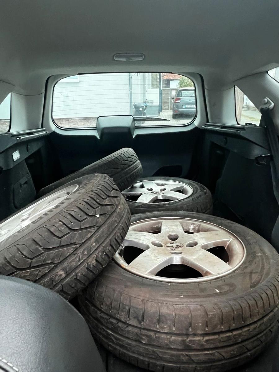 Peugeot 207 2011 — photo 5