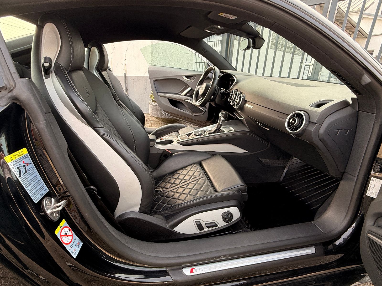 Fahrzeugabbildung Audi 2.0 TFSI quattro/S-LINE/AUTOMATIK/RS-SITZE/LED