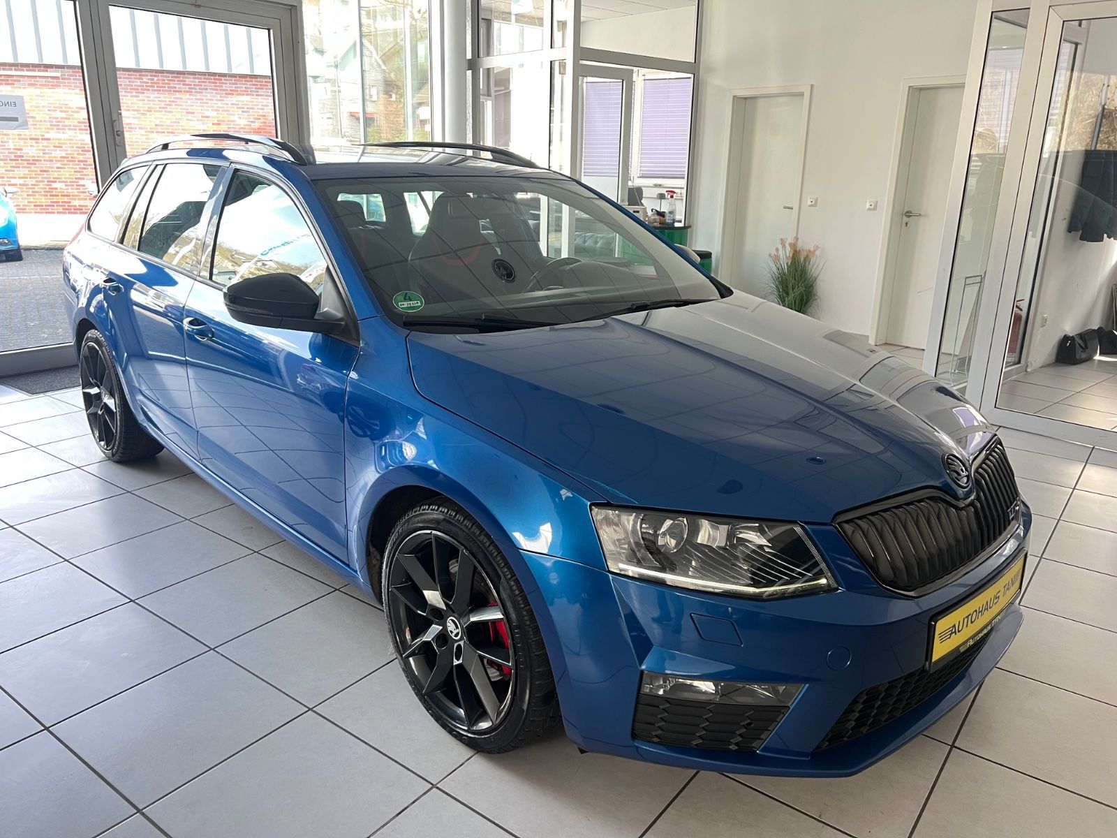 Fahrzeugabbildung SKODA Octavia Combi RS *RECARO*NAVI*