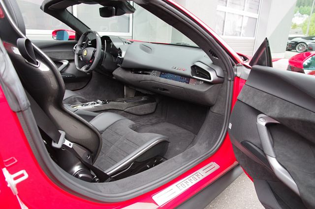Ferrari 296 GTS*DaytonaRacingSeat,Lift,JBL,Carbon,Alkant