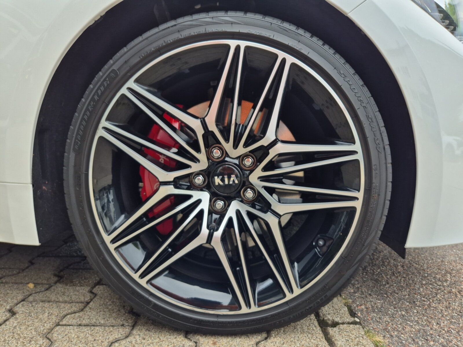 Fahrzeugabbildung Kia Stinger GT 3.3 V6 4WD Navi GD Distanzscheiben