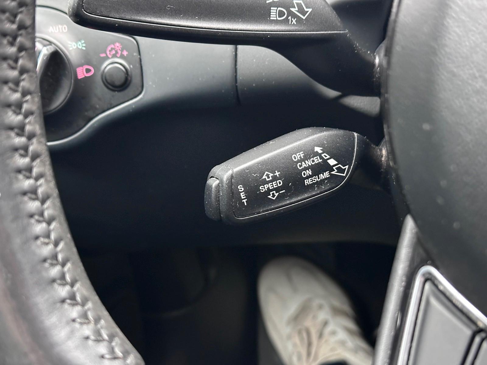 Audi A4 2013 — photo 17