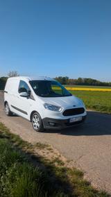 Ford Transit Courier - gebrauchte Ford Transit Courier aus dem Jahr 2015