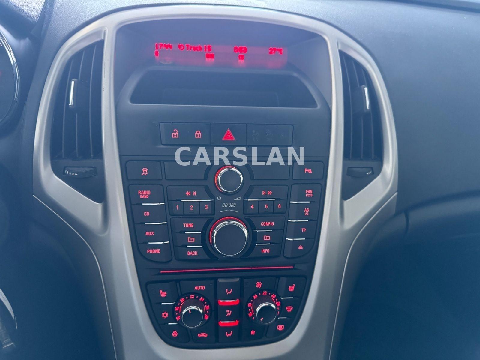 Opel Astra 2013 — photo 26