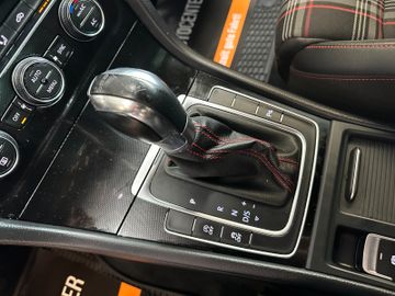 Volkswagen Golf VII Lim. GTI BMT *BiXenon*Navi*ACC*Kamera*