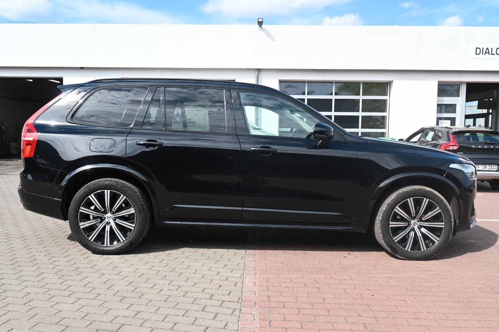 Fahrzeugabbildung Volvo XC90 Ultimate Dark B5*AHK*LUFT*360*STHZ*PANO