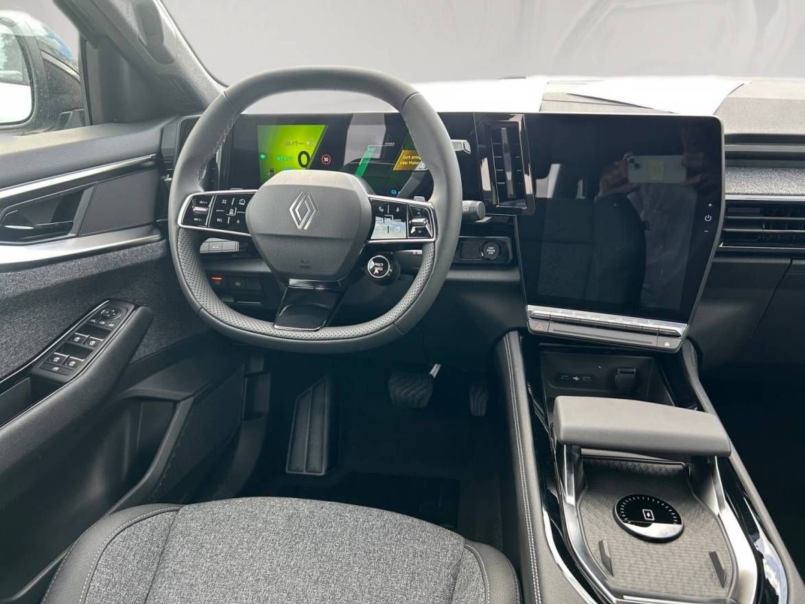 Fahrzeugabbildung Renault Espace Techno Full Hybrid E-Tech 200 7- Sitzer