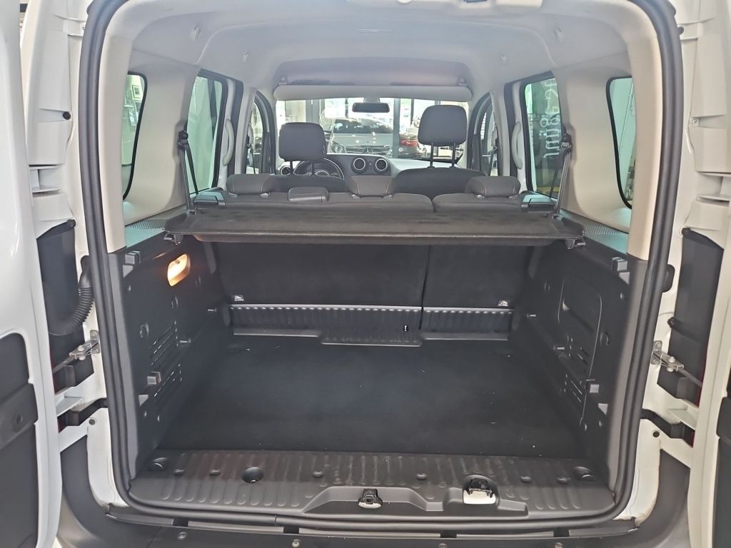 Fahrzeugabbildung Mercedes-Benz Citan 109 Kombi Navi SHZ AHK Flügeltüren RFK