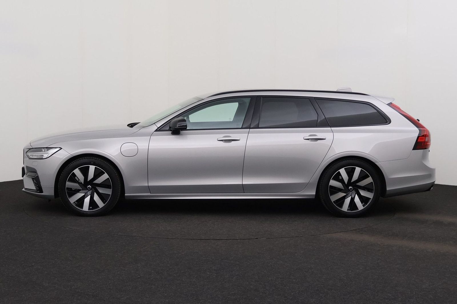 Volvo V90 2.0 AT T6 Recharge Plus Dark AWD 2.0 T6 AWD imagem 2
