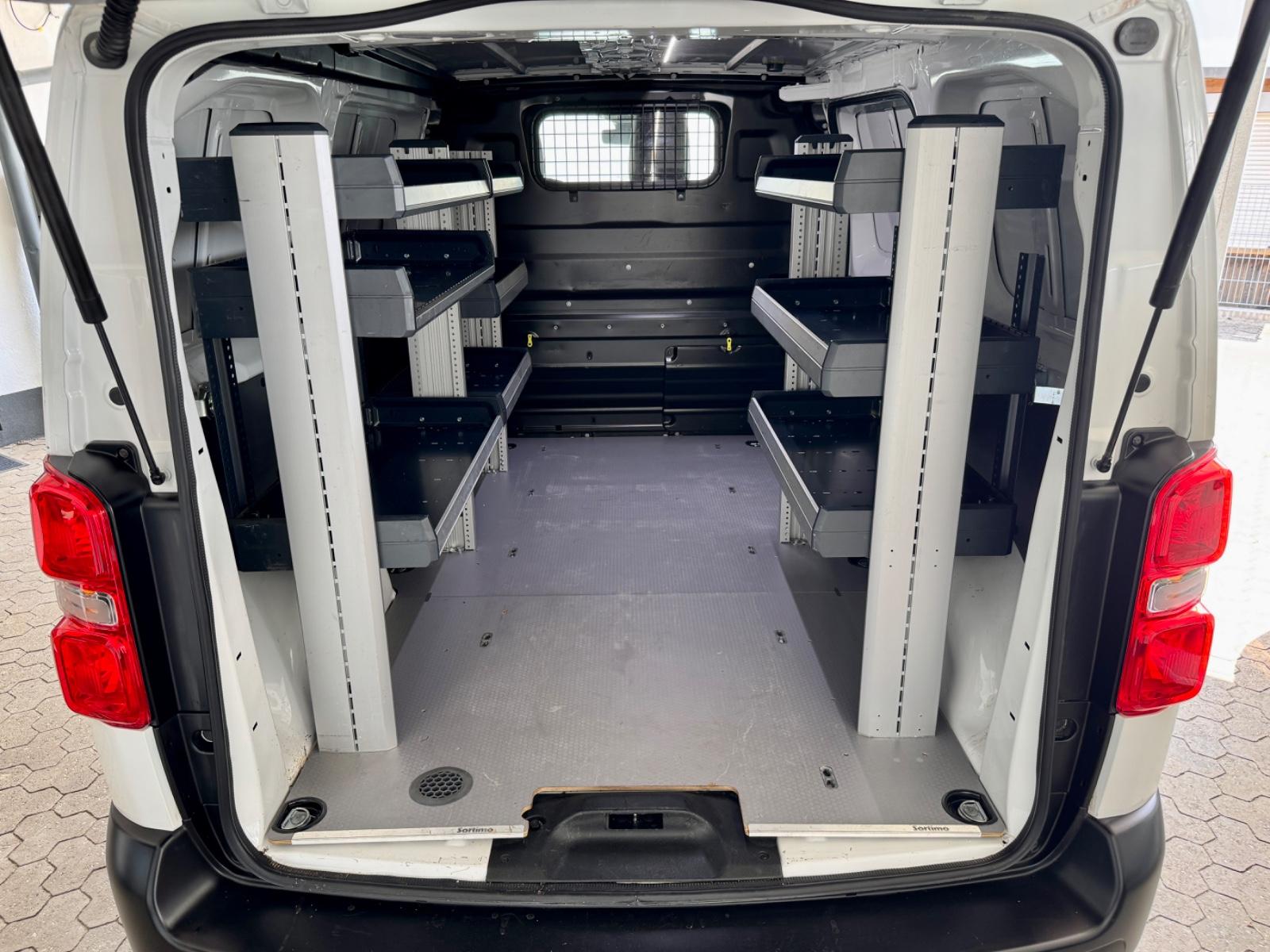 Peugeot Expert Kasten L2H1 Premium 3-Sitze Navi AHK Reg.