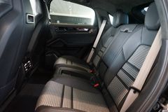 PORSCHE Cayenne GTS Coupé | Leichtbau Sport-Paket PORSCHE Cayenne GTS Coupé | Leichtbau Sport-Paket