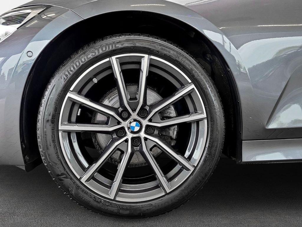 BMW 320 d Sport Line LED DAB RFK PDC uvm.