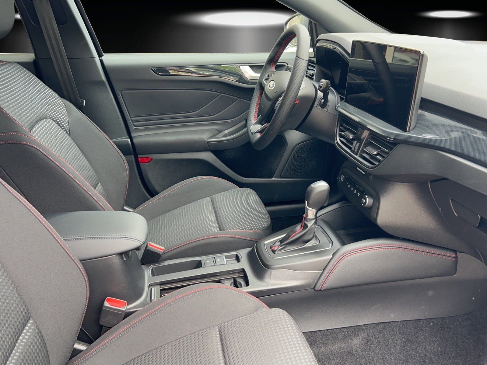 Fahrzeugabbildung Ford Focus ST-Line X Turnier Winter Paket HUD Navi