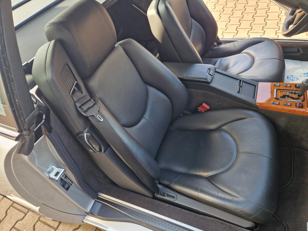 Mercedes-Benz SL 320