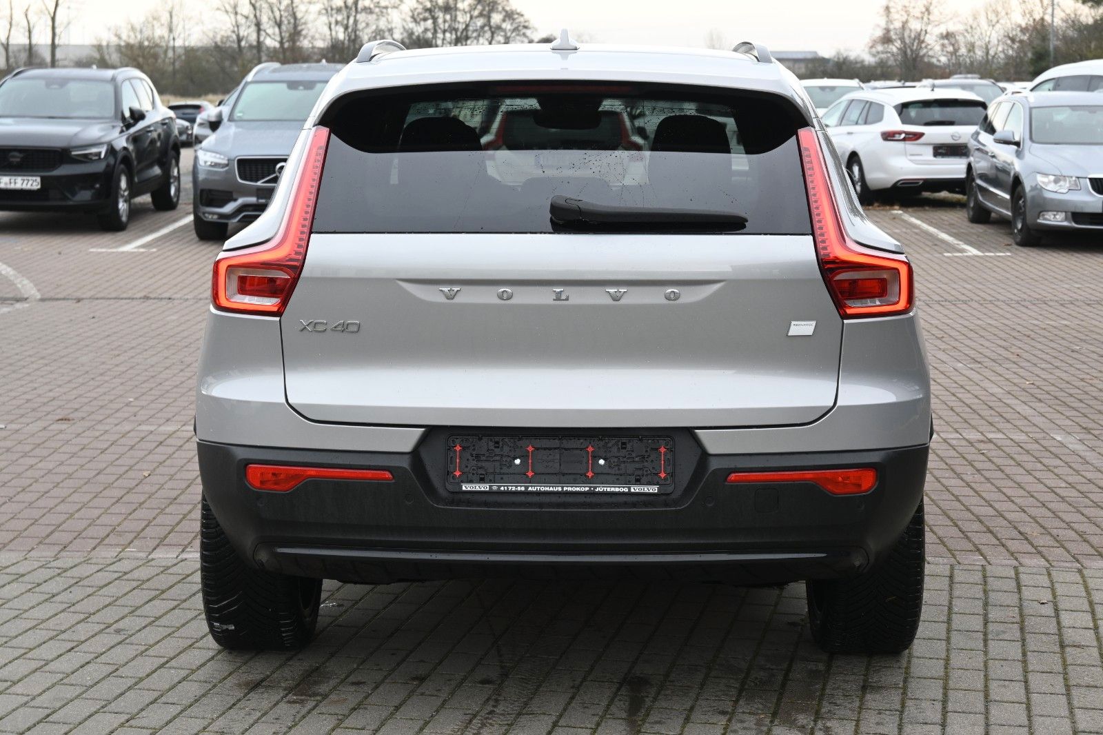 Fahrzeugabbildung Volvo XC40 Single Ext. Range Plus*LED*STHZ*CAM*BLIS