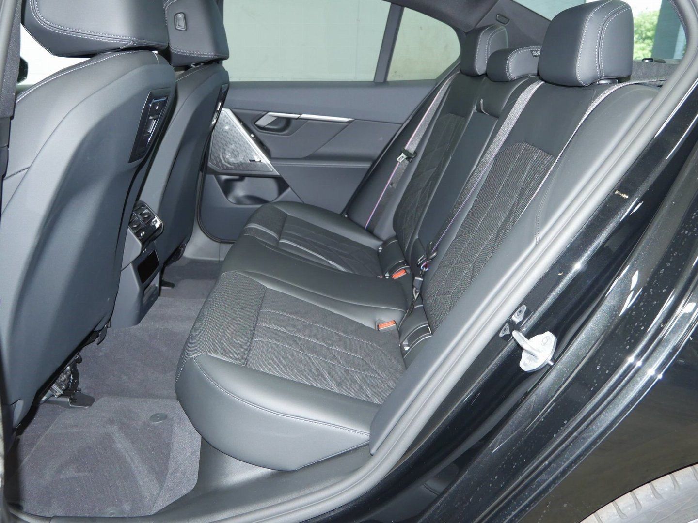 BMW i5 - Bild 11