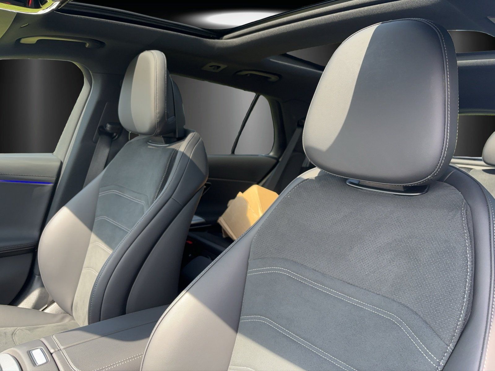 Fahrzeugabbildung Mercedes-Benz E300de T AMG Prem+ DISTRO Superscrn AIRMATIC AHK