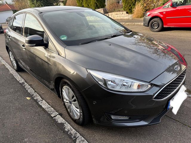 Ford Focus 1,0 EcoBoost 92kW Business Business