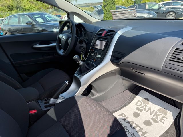 Toyota Auris Club