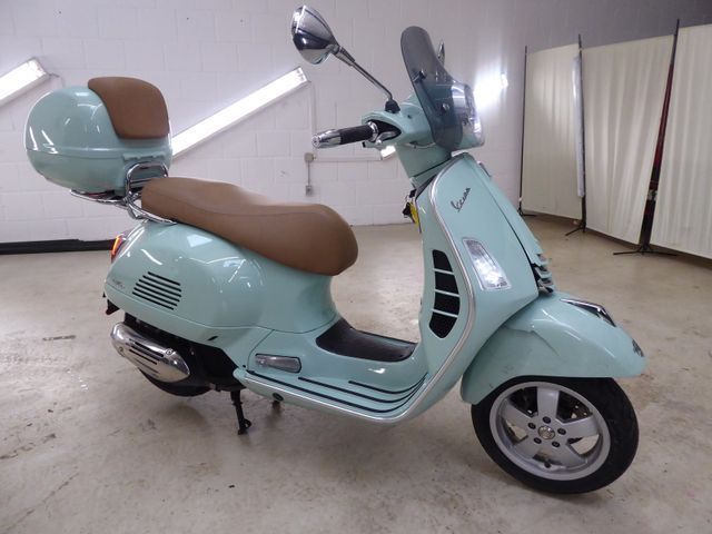 Vespa GTS 125 *Koffer*