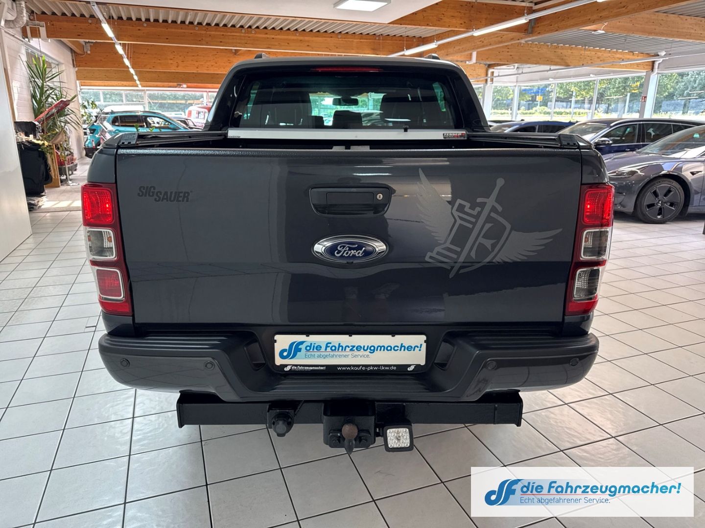 Fahrzeugabbildung Ford Ranger Wildtrak DoKa 4x4 3.2TDCi Automatik AHK N