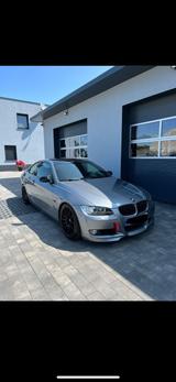 BMW 335i Coupé - - BMW 335: Coupé