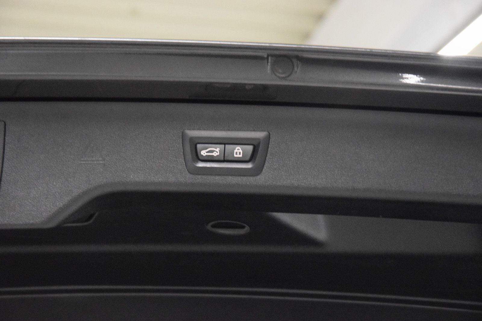 Fahrzeugabbildung BMW 520 d xDrive M Sport Leder Panorama H&K 360°