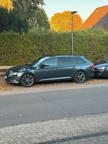 Skoda Superb 3v Sportline 2.0 TDI Vollauss...