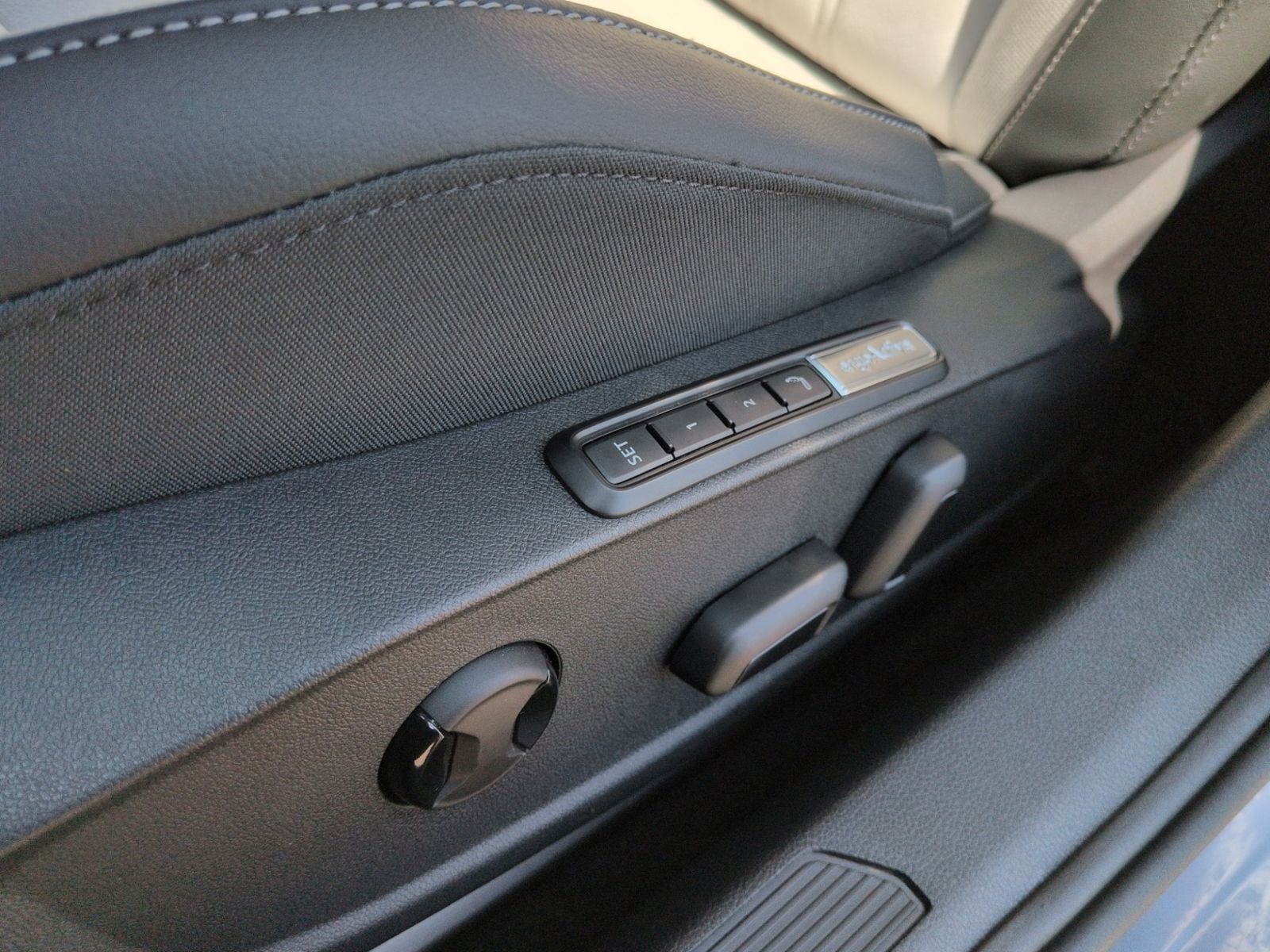 Golf VIII 2.0TSI DSG 4 Motion Style STHZ+AHK+NAV